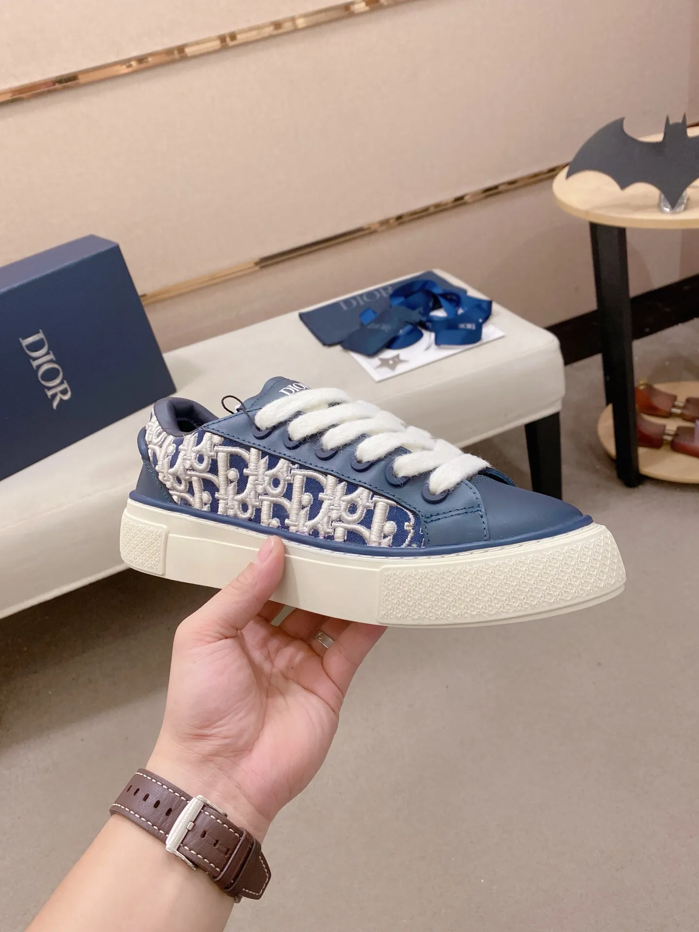 Factory price: 300 Men's shoes 💰[Dior·Dior] Top 🔍Couple style 💏🔍New casual sports style couple shoes, new four-season design, perfect workmanship, lace-up lazy style to create cabinet quality, upper: imported first-layer cowhide, sheepskin lining is soft and comfortable, ultra-light TPU wear-resistant outsole, simple, versatile fashion men's shoes, excellent color code number 35--44